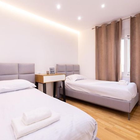 Exclusive 2 Bedrooms Apartment ティラナ エクステリア 写真