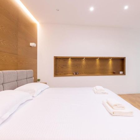 Exclusive 2 Bedrooms Apartment ティラナ エクステリア 写真
