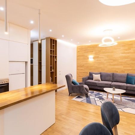Exclusive 2 Bedrooms Apartment ティラナ エクステリア 写真