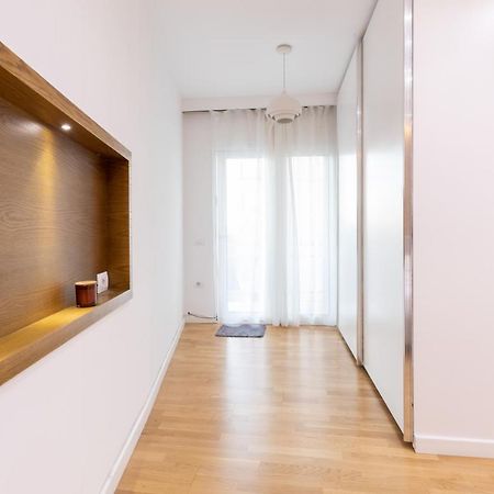 Exclusive 2 Bedrooms Apartment ティラナ エクステリア 写真