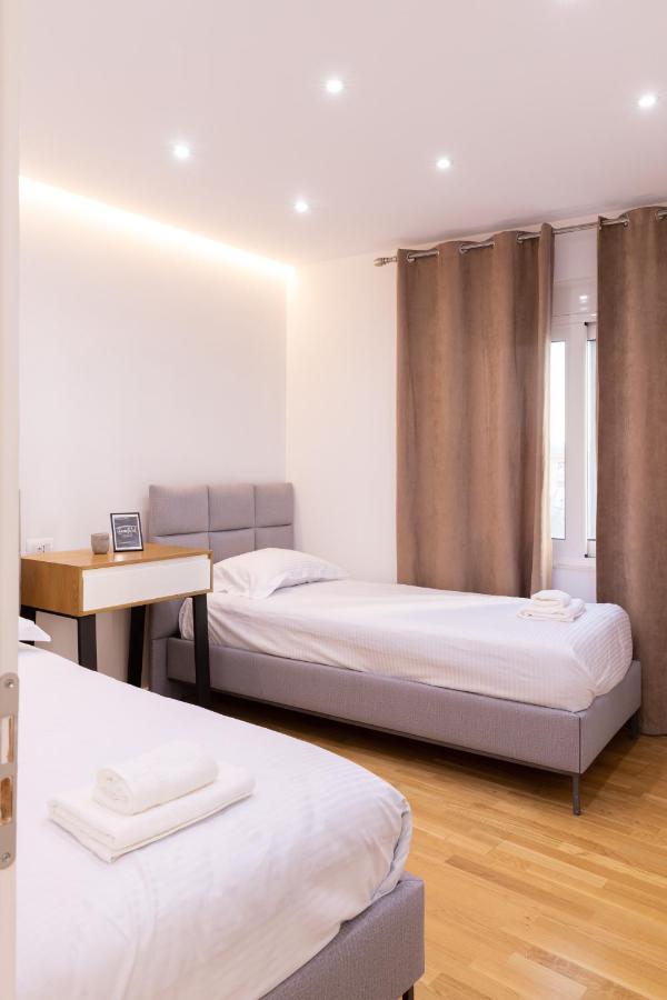 Exclusive 2 Bedrooms Apartment ティラナ エクステリア 写真