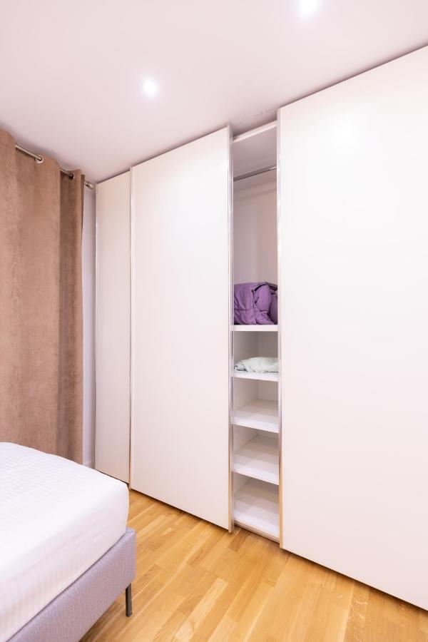 Exclusive 2 Bedrooms Apartment ティラナ エクステリア 写真