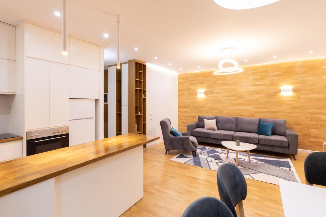 Exclusive 2 Bedrooms Apartment ティラナ エクステリア 写真