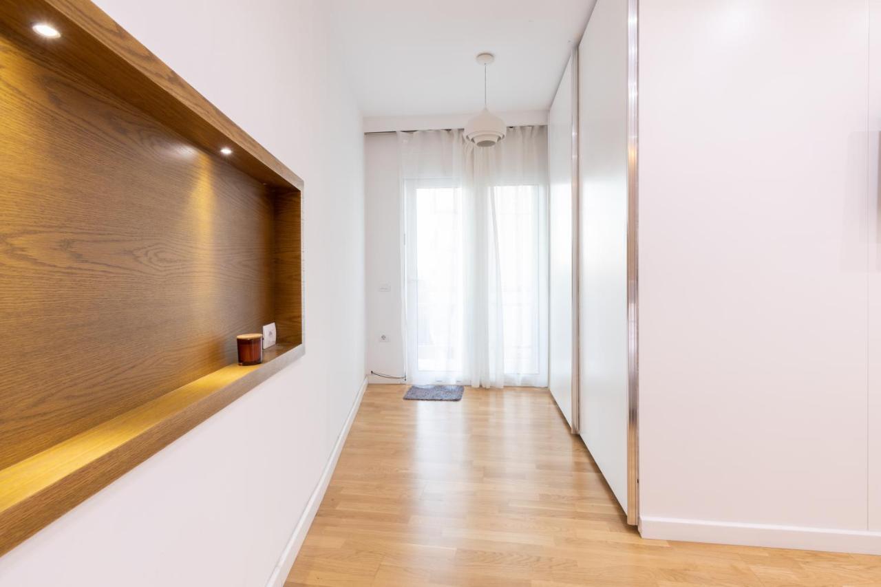 Exclusive 2 Bedrooms Apartment ティラナ エクステリア 写真