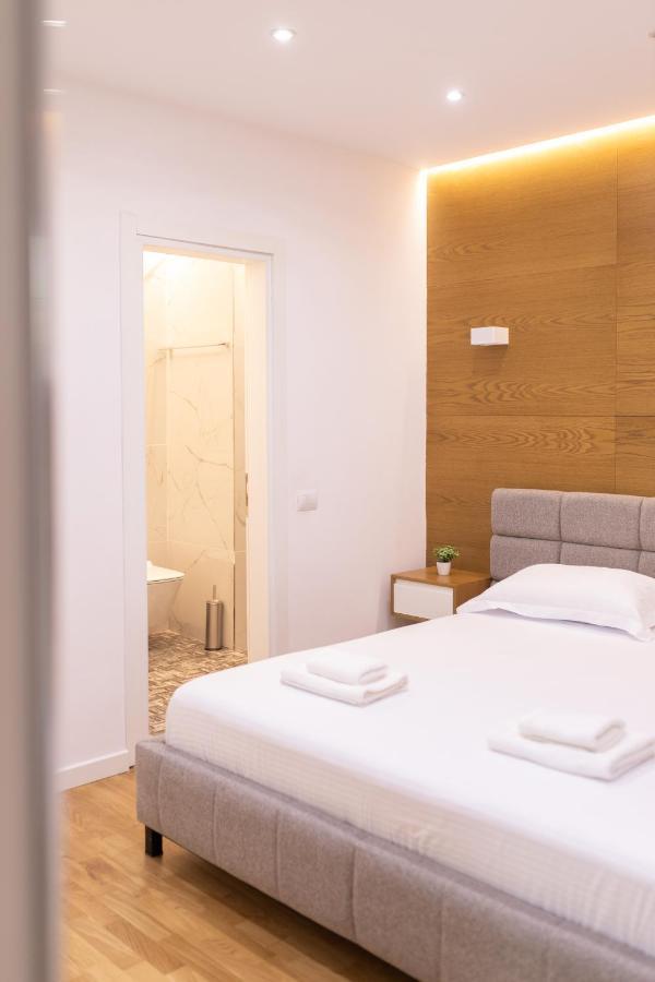 Exclusive 2 Bedrooms Apartment ティラナ エクステリア 写真