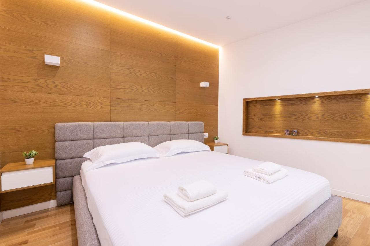 Exclusive 2 Bedrooms Apartment ティラナ エクステリア 写真