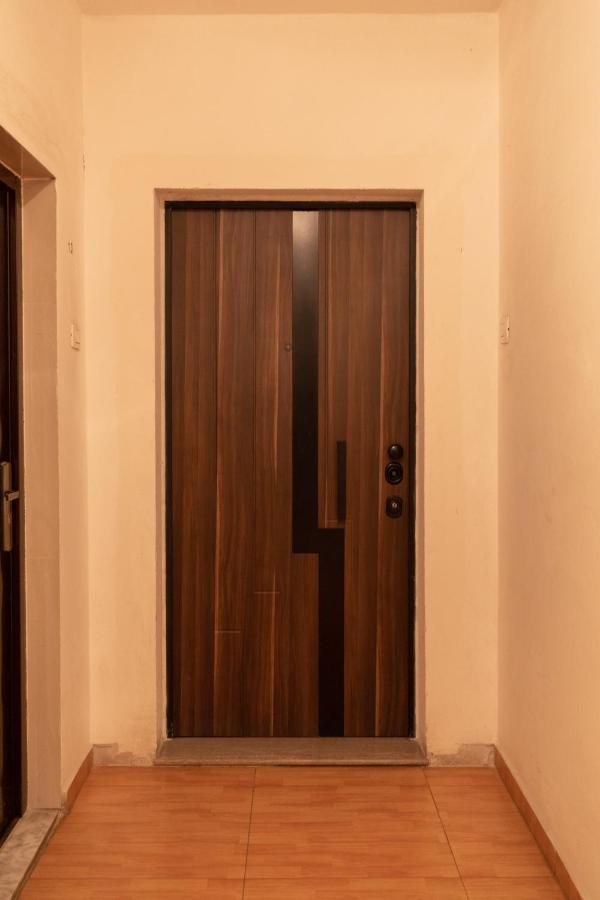 Exclusive 2 Bedrooms Apartment ティラナ エクステリア 写真